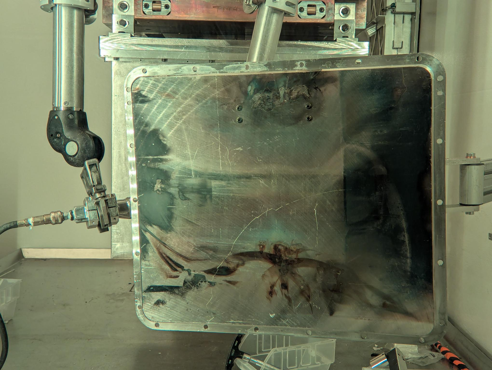 Containment_box_panel_inside.jpg